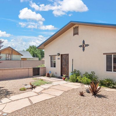 2330 Dora Ave Nw, Albuquerque, NM 87104