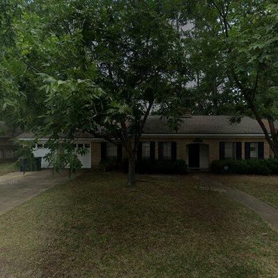 239 Pine Valley St, Huntsville, TX 77320