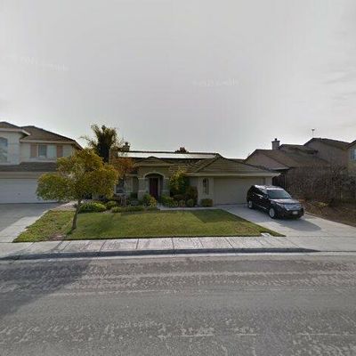 2391 Fairhaven Dr, Hollister, CA 95023