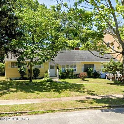 24 Spruce Street, Lakewood, NJ 08701