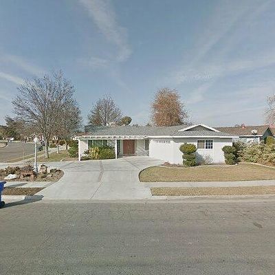 2402 Carter Way, Hanford, CA 93230