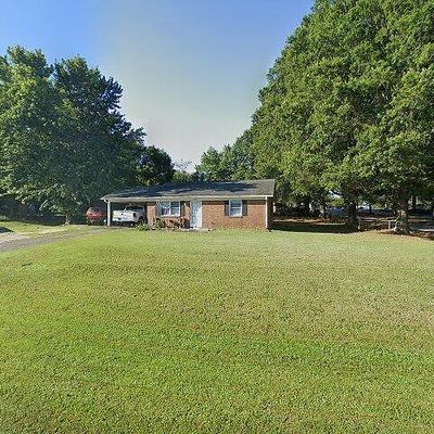 2402 Smithwick Rd, Kernersville, NC 27284