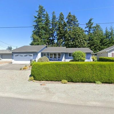 242 Edinburgh Dr, Camano Island, WA 98282