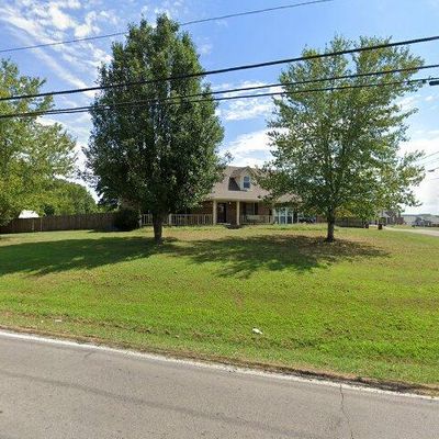 242 Hawkins Rd, Clarksville, TN 37040