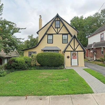 2437 Linden Dr, Havertown, PA 19083