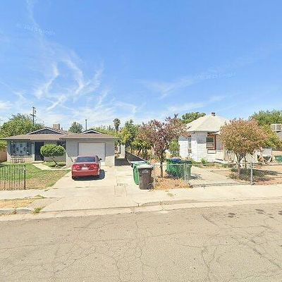 2452 Knowles St, Selma, CA 93662