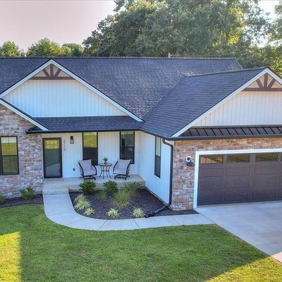 2115 Seminole Dr, Johnson City, TN 37604