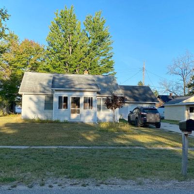 215 George St, Roscommon, MI 48653