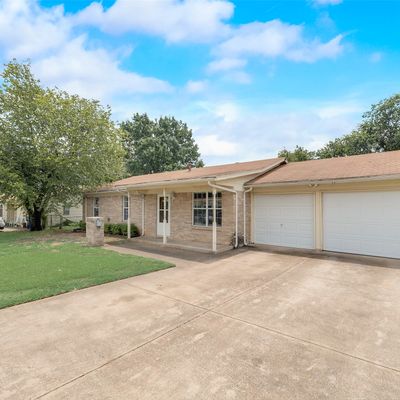 216 E Eller Ave, Crowley, TX 76036