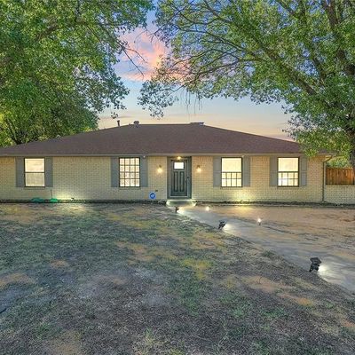 220 Sherwood Ln, Desoto, TX 75115