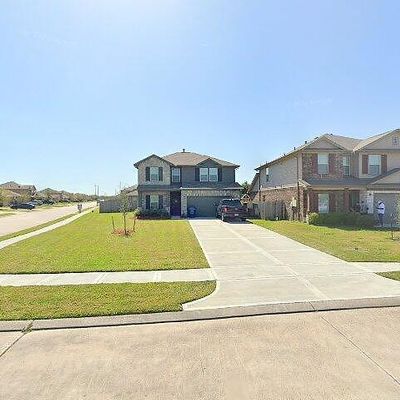 2203 Emerald Ln, Texas City, TX 77591