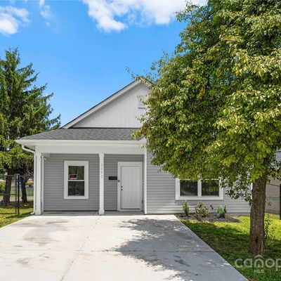 2203 Julia Avenue, Charlotte, NC 28206