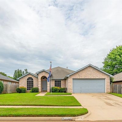 2209 Green Mere Dr, Arlington, TX 76001