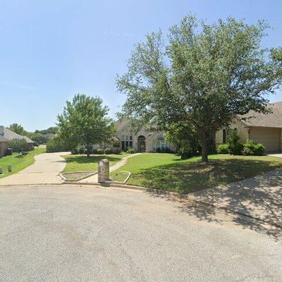 2209 Covington Ct, Sherman, TX 75092