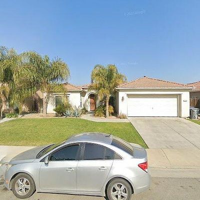 2209 Via Calabria Ave, Delano, CA 93215