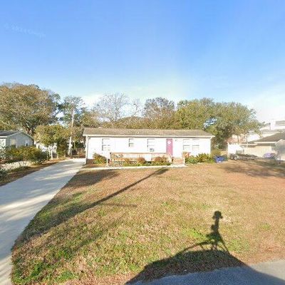 223 Dogwood St, Atlantic Beach, NC 28512