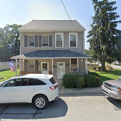 27 Essex St, Marietta, PA 17547