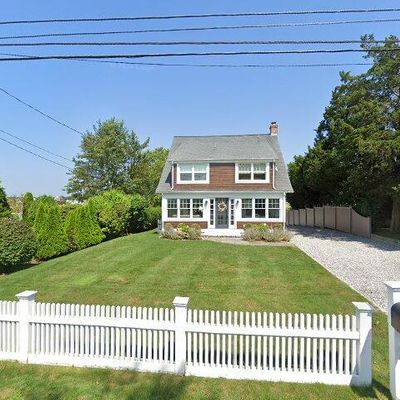 27 Hammock Rd, Clinton, CT 06413