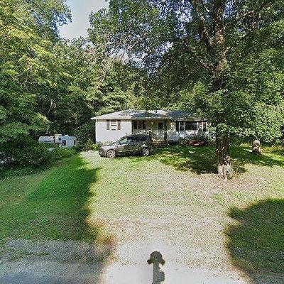 27 Woodland Dr, Salem, CT 06420