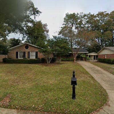 2758 S Barksdale Dr, Mobile, AL 36606