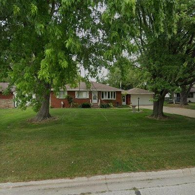 2803 Finger Rd, Green Bay, WI 54302