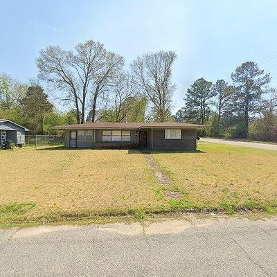 2809 Camellia St, Tuskegee, AL 36083