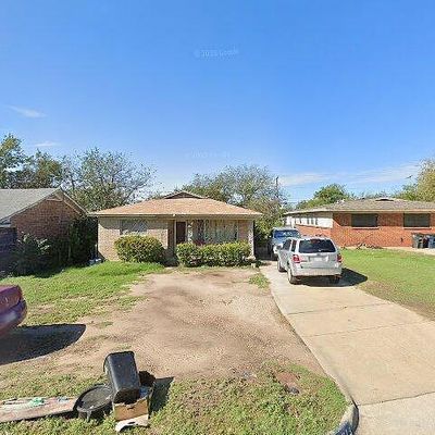 2915 Clinton Ave, Fort Worth, TX 76106