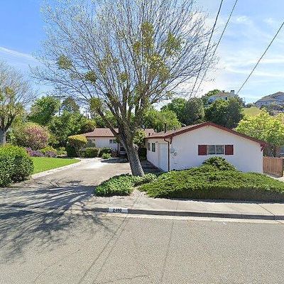 2490 Moore Ct, Pinole, CA 94564