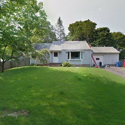 25 Grove Ct, Meriden, CT 06451