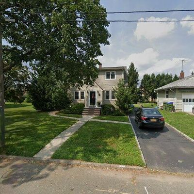 25 Simpson Ave, Edison, NJ 08817