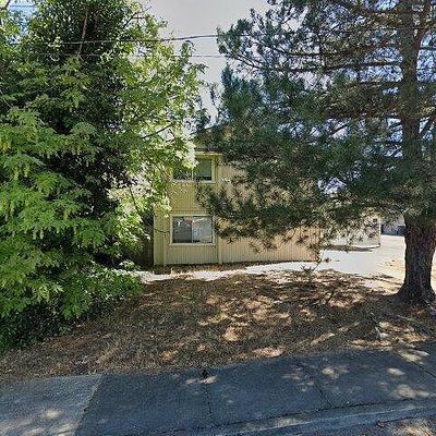 250 N 5 Th St, Central Point, OR 97502