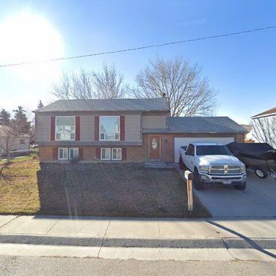 2510 Kilmary Dr, Rawlins, WY 82301