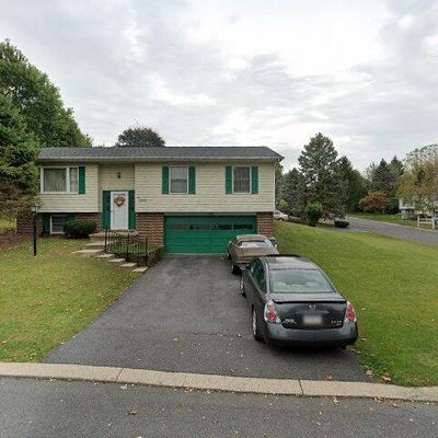 2511 Shawn Cir, State College, PA 16801