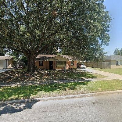 25355 Dickinson Rd, Plaquemine, LA 70764