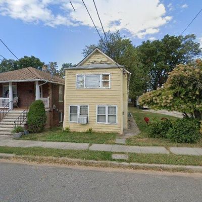 26 Wildwood Ave, Fords, NJ 08863