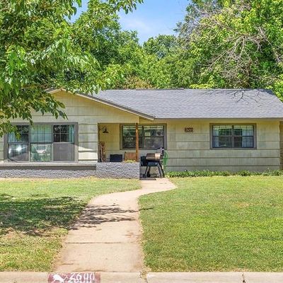 2600 Greenway Dr, Brownwood, TX 76801