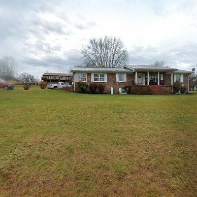 262 Flatwoods Dr, Lebanon, VA 24266