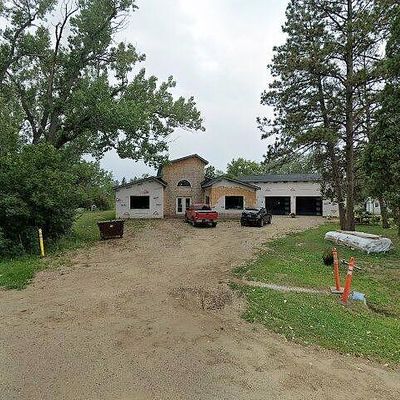 311 S Park St, Hebron, ND 58638