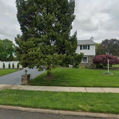 315 Valley Rd, Langhorne, PA 19047