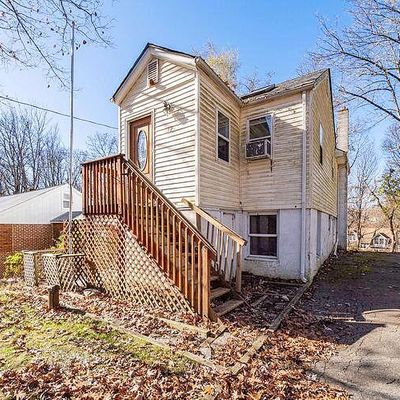 32 Harvard Trl, Hopatcong, NJ 07843