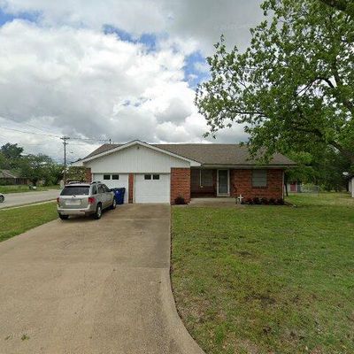 3212 Bonham St, Greenville, TX 75402