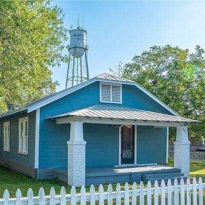 322 E North Main St, Flatonia, TX 78941