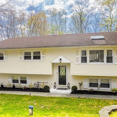 33 Mountain Rd, Ledgewood, NJ 07852