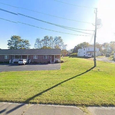 3311 Lake Ridge Rd, Pulaski, VA 24301