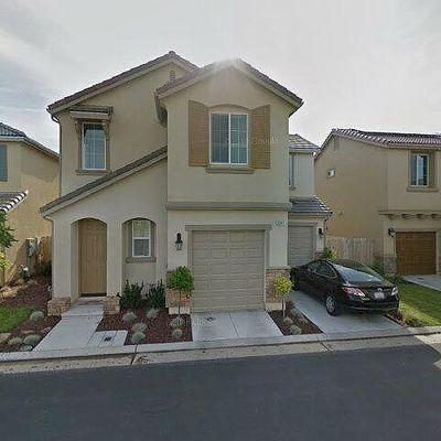 3341 Alps Ln, Clovis, CA 93619