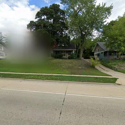 335 Delafield St, Waukesha, WI 53188