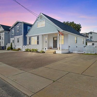 338 36 Th St S, Brigantine, NJ 08203