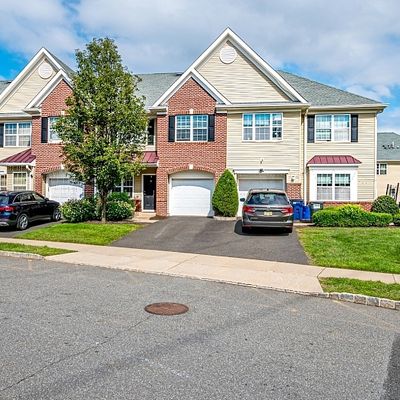 3 Masters Blvd, Piscataway, NJ 08854