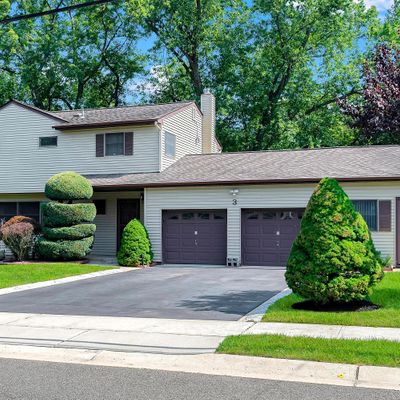 3 Warren Dr, Matawan, NJ 07747