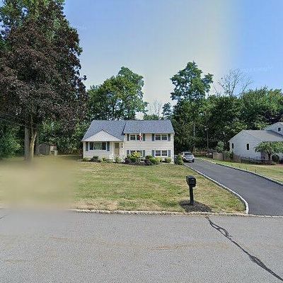 30 Terry Dr, Morristown, NJ 07960